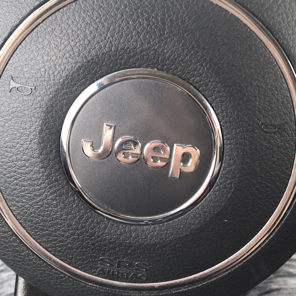 Meet your Posher, Avery